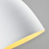 Ronde kegelvormige lamp in het wit met een diameter van 20 cm