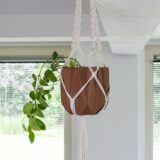 Bruine plantenpot hangend
